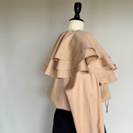 frill collar blouse (beige)