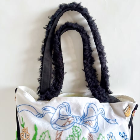 "upcycle" vintage embroidery bag (black)