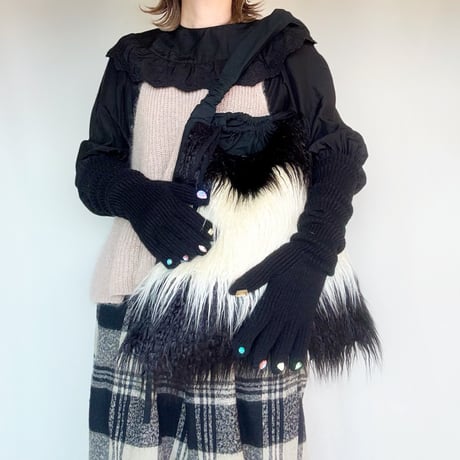 bicolor fur drawstring bag  （black & ivory)