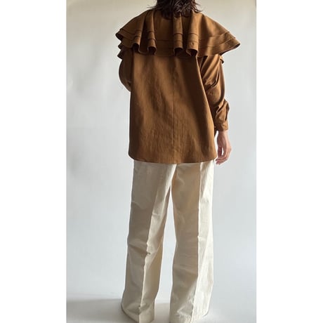 frill collar blouse (camel brown)