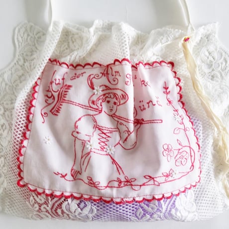 "upcycle" vintage embroidery lace bag  (woman)