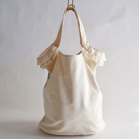 "upcycle" vintage embroidery bucket bag  (ecru)