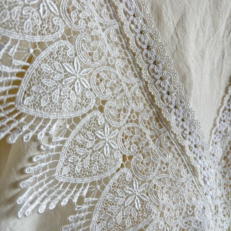 European linen scarf collar (white race)  "b"