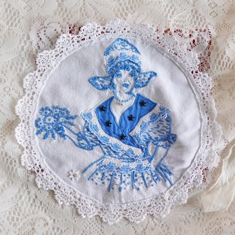 embroidery lace bag  (lady)
