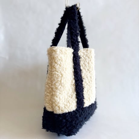 rum fur tote bag (black)