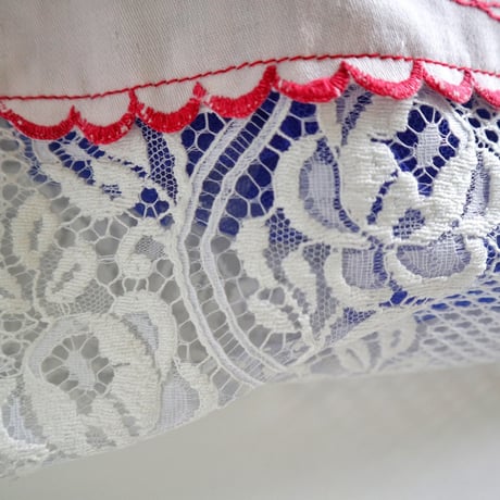"upcycle" vintage embroidery lace bag  (man)
