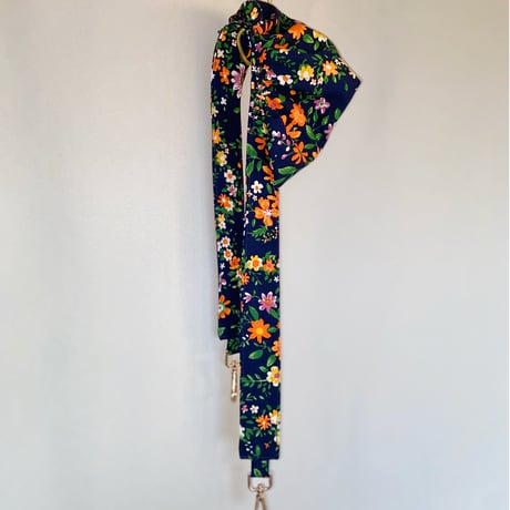 shoulder strap   ”j"