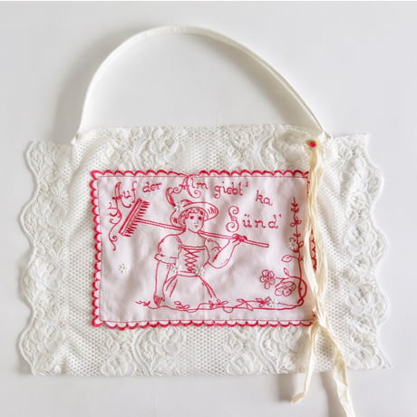 "upcycle" vintage embroidery lace bag  (woman)