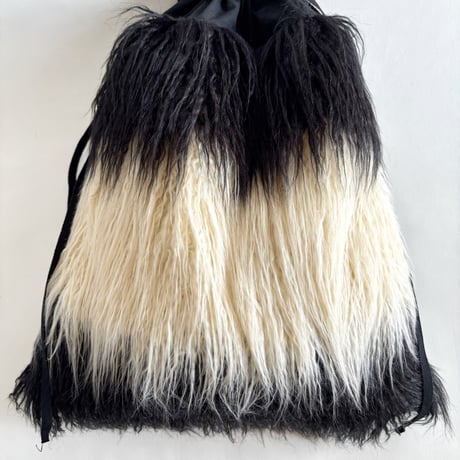 bicolor fur drawstring bag  （black & ivory)