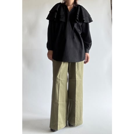 frill collar blouse (black)