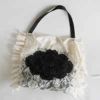 embroidery lace bag  (black doily)