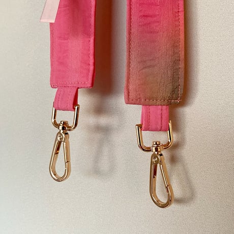 shoulder strap   ”h"