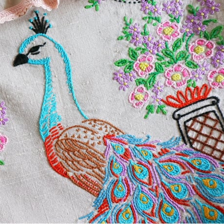 embroidery wood handle bag  (peacock)