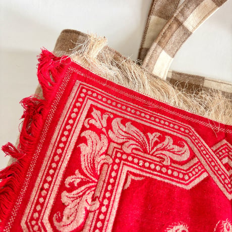 "upcycle" vintage  bag  (Doily)