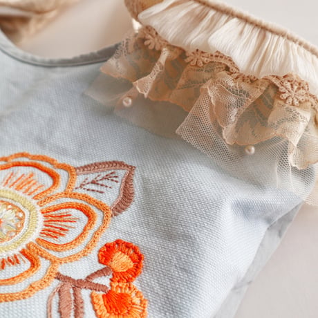"upcycle" vintage embroidery bucket bag  (mint blue)