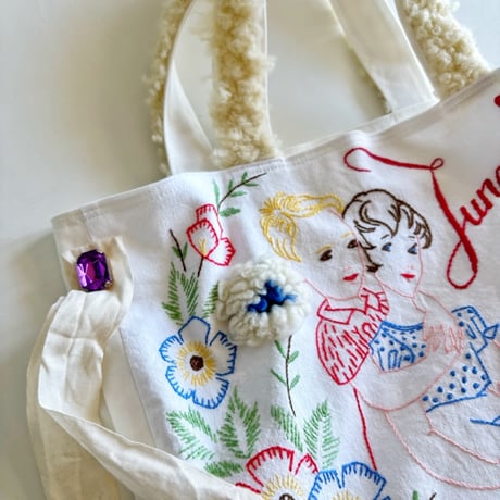 "upcycle" vintage embroidery bag (ecru)