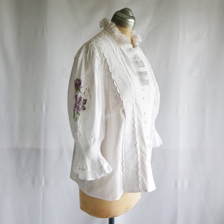 vintage embroidery blouse