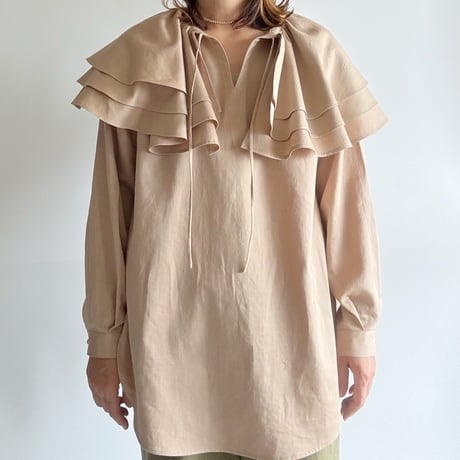 frill collar blouse (beige)