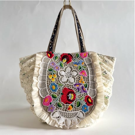 flower embroidery gather bag  "C"