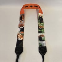 レッサーパンダ　カメラストラップ