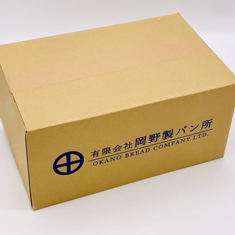 イギリス食パン１．５斤２本と角型食パン１．５斤２本の定期便：１ヶ月サイクル（送料込み価格）