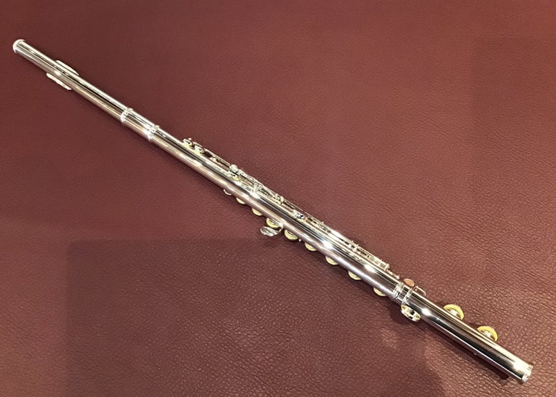 美品 フルート Altus アルタス A907E 925 動作確認済 箱付属品付 楽天市場】フルート Altus（アルタス）A9E : 管楽器専門店 ダク