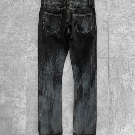 Shadow washed black destroyed skinny denim