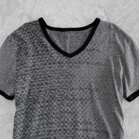 Border stripe v-eck Tee