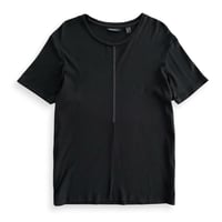 DKNY