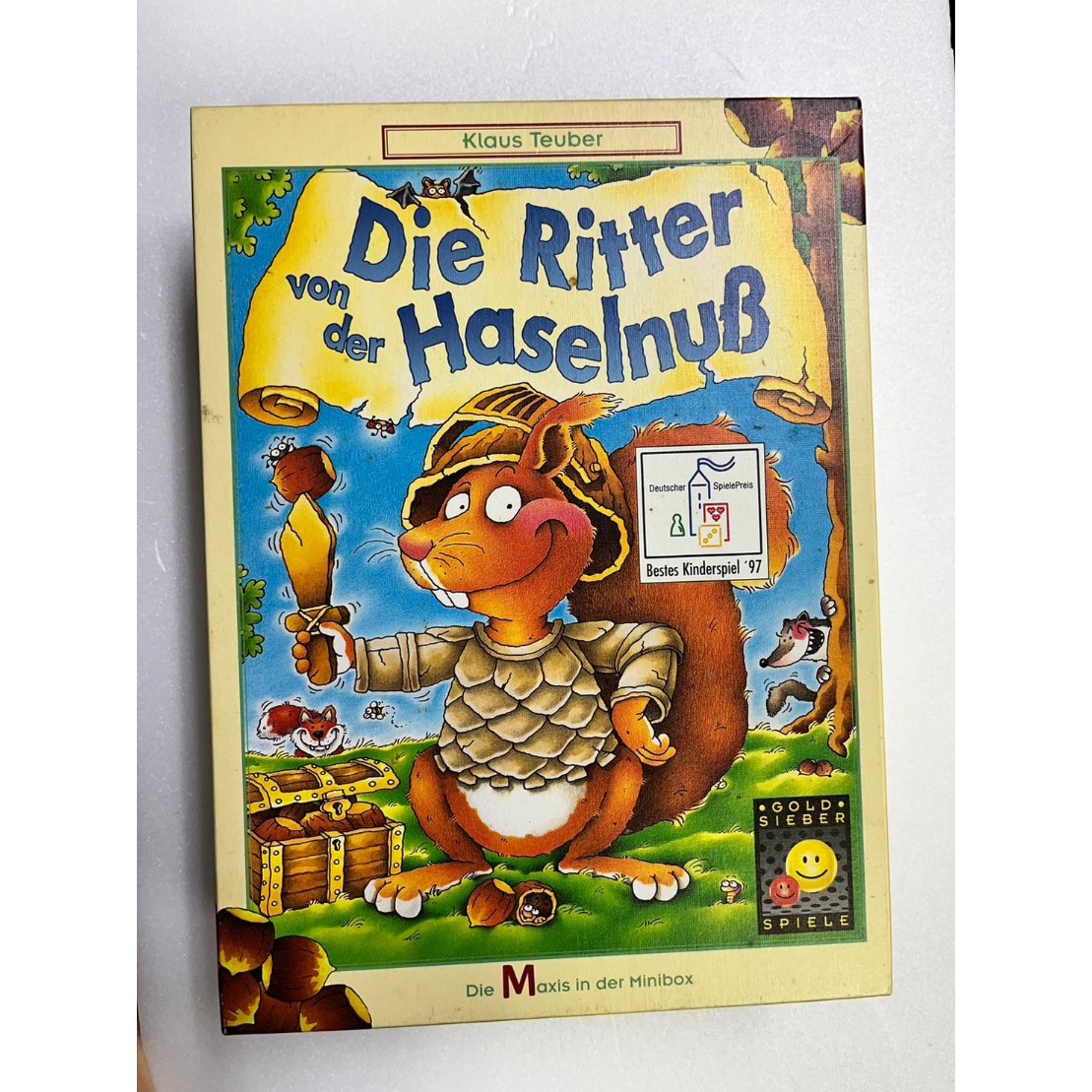 ボードゲーム　ヘーゼルナッツの騎士 ドイツ語版 (Die Ritter von der Haselnuss) [日本語訳付き] 中古商品】ヘーゼルナッツの騎士 ドイツ語版 (Die Ritter von