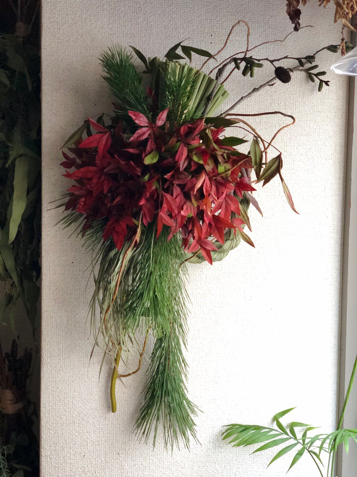 おたふく南天と松のお正月飾り | botanical driedflower works