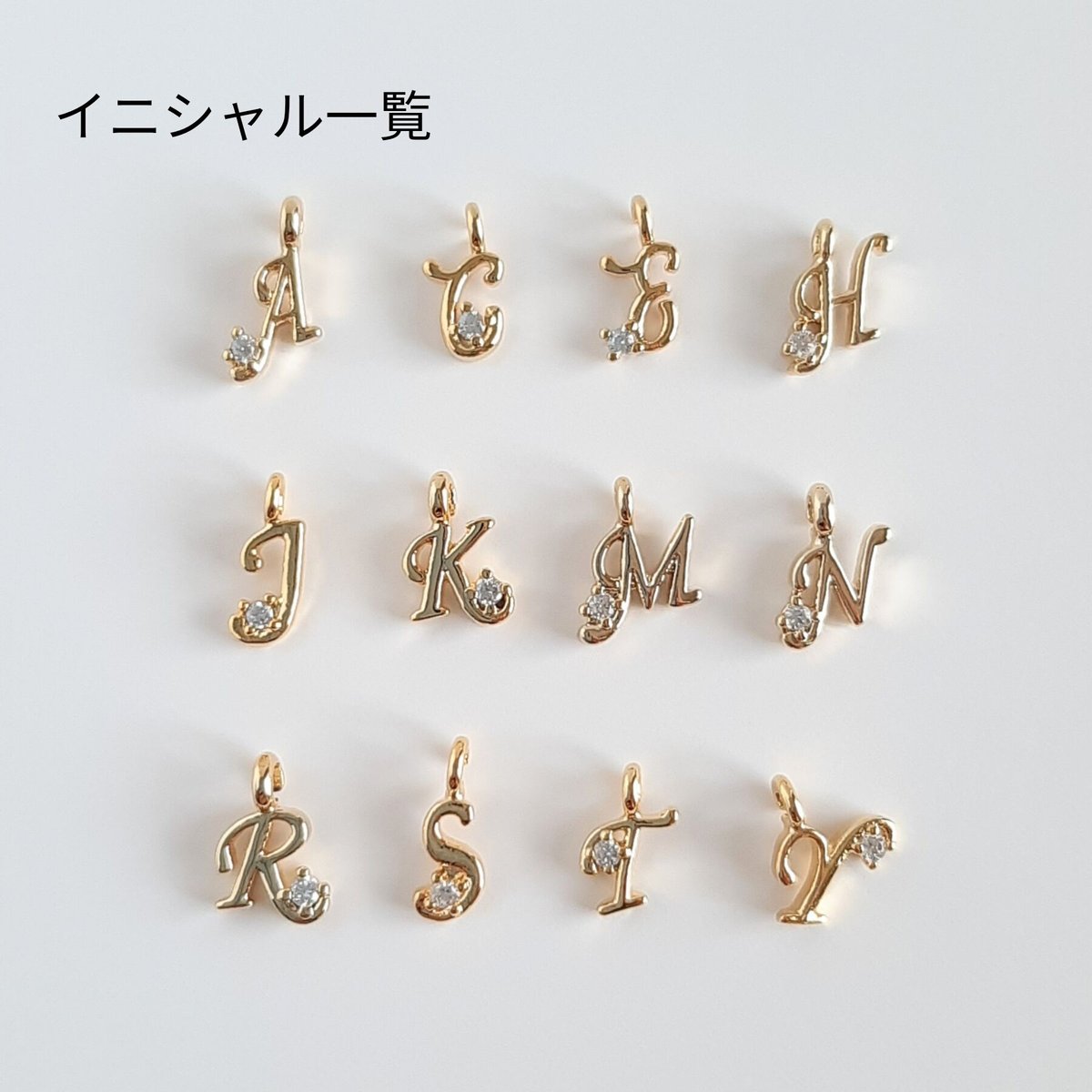 片耳ずつ選べる イニシャル 2wayフープピアス チタンポスト | そそ-楚々-