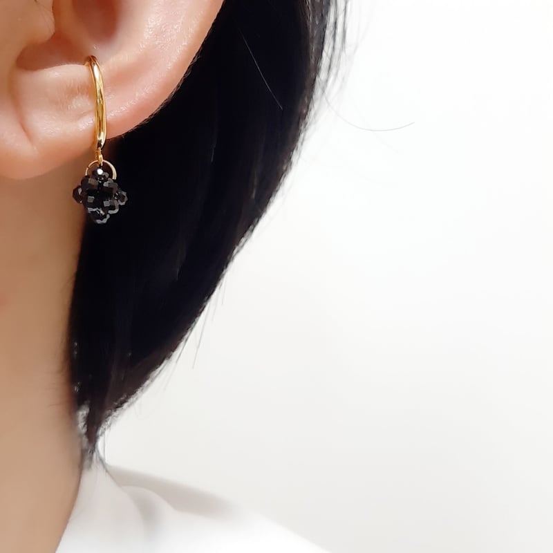 １4Kgf天然石HappyHalloweenの片耳用ピアス ベリーみたいな天然石のイヤーカフ（片耳用） | そそ-楚々-