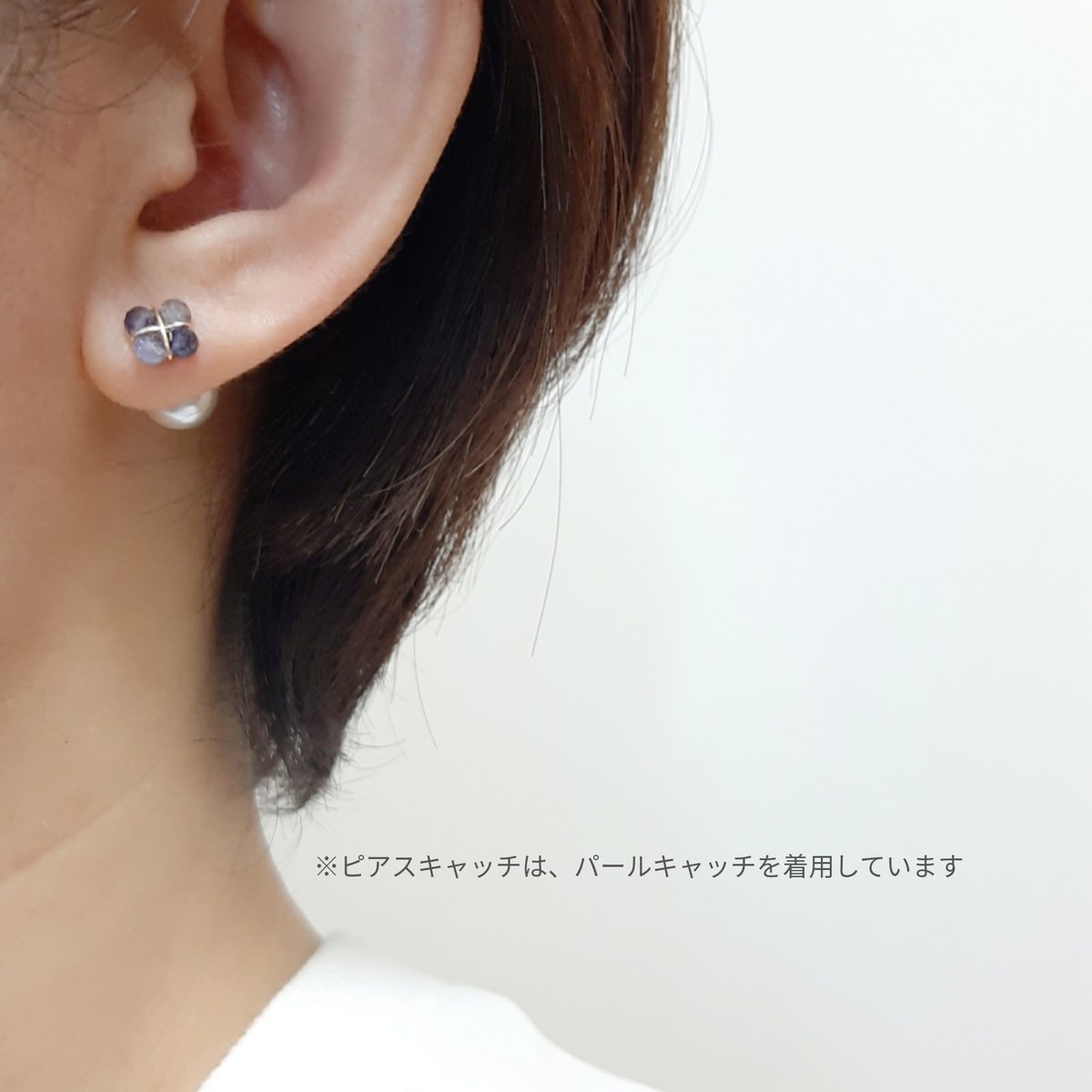 耳元に咲く スピネルのミニフラワー スタッドピアス /イヤリング 耳元に咲く スピネルのミニフラワー スタッドピアス /イヤリング