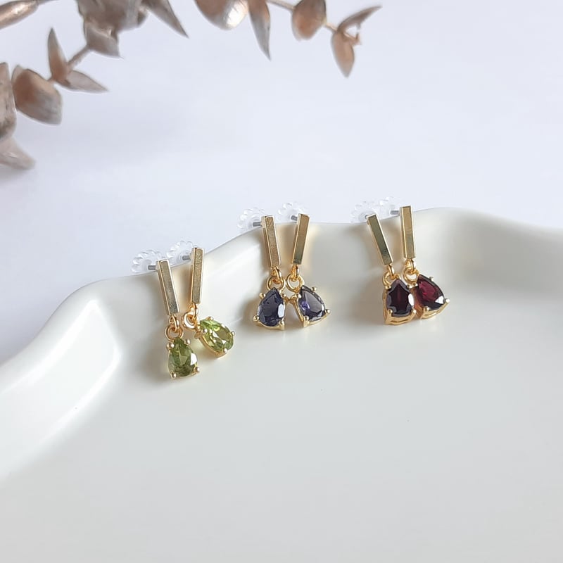 天然石と華奢なスティックのピアス チタンポスト 全3種 | そそ-楚々-