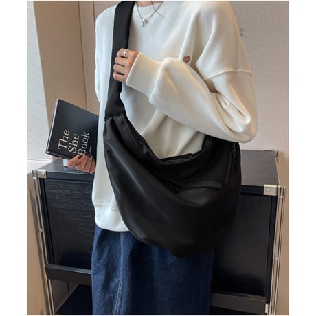 三日月型 | STORES
