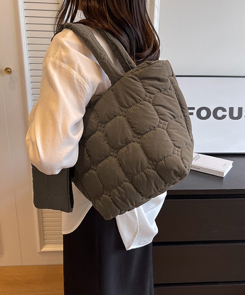 韓国風キルティングポーチ付きトートバッグ | Bagoodtimeshop 韓国風キルティングポーチ付きトートバッグ | Bagoodtimeshop