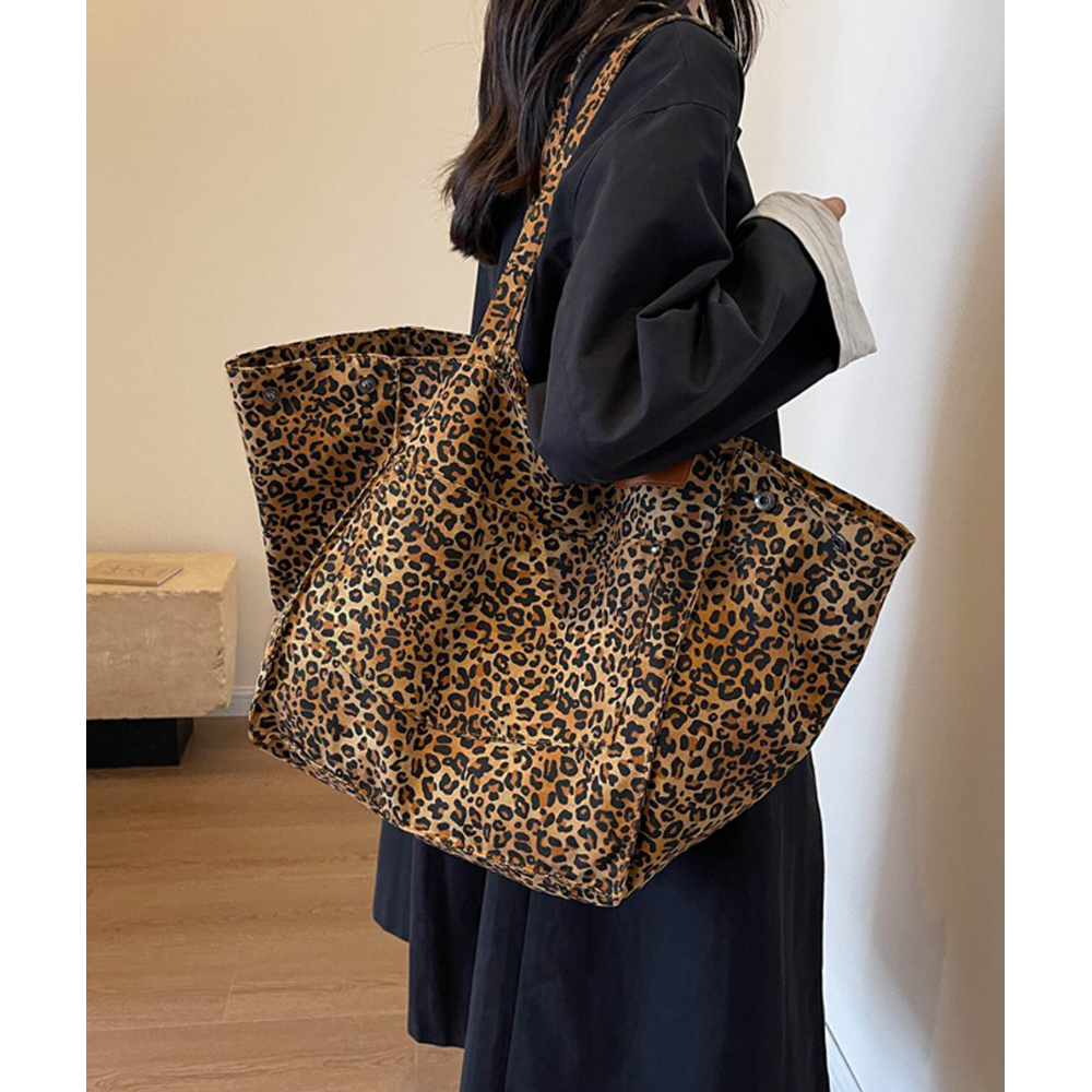 ♡ レオパード バック レオパードヒョウ柄ジッパービックショルダーバック