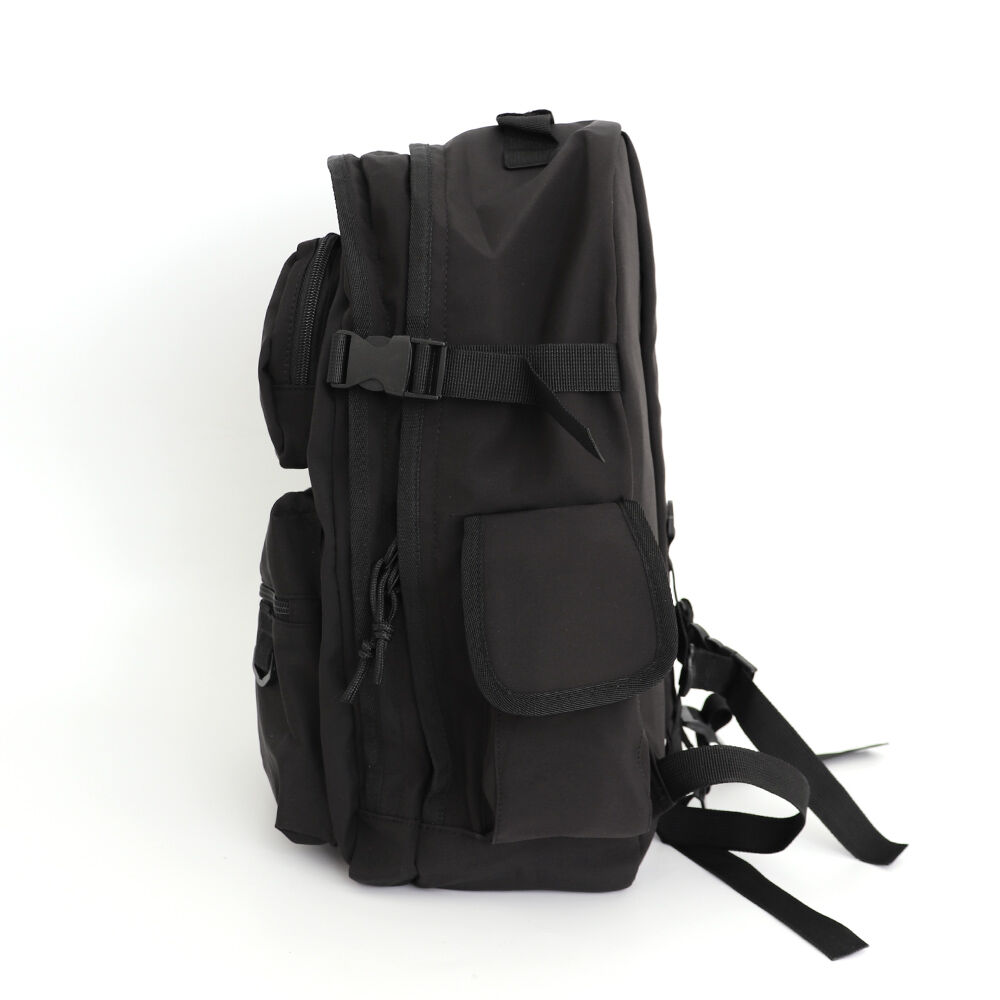 ブラックレザーリュック・バックパック レザーラボラトリー Leather Laboratory 防水レザー デイパック型