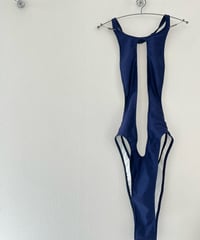 紺　穴開き競泳水着