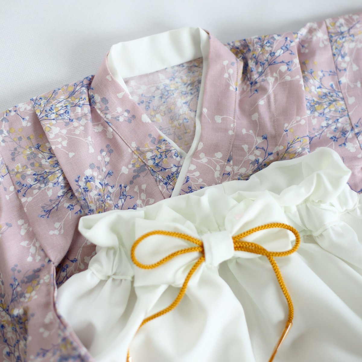 【専用】ハンドメイド　ベビー袴　キッズ袴　かすみ草ピンク×アイボリー　110 ベビー袴 花柄刺繍ピンク× アイボリー 70/80 | KANA KANA baby&kids