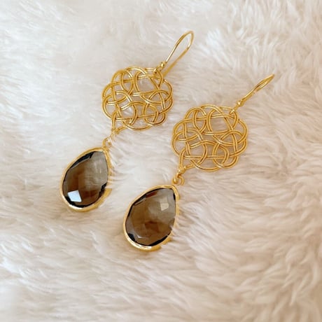 スモーキークォーツピアス | STORES