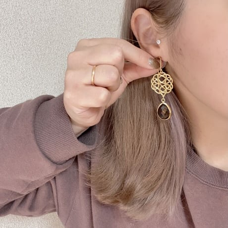 スモーキークォーツ　ピアス
