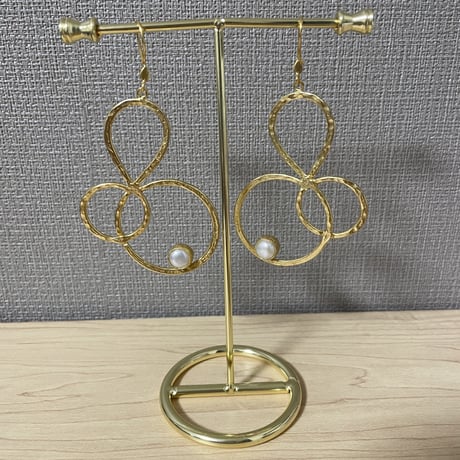 パールデザインピアス