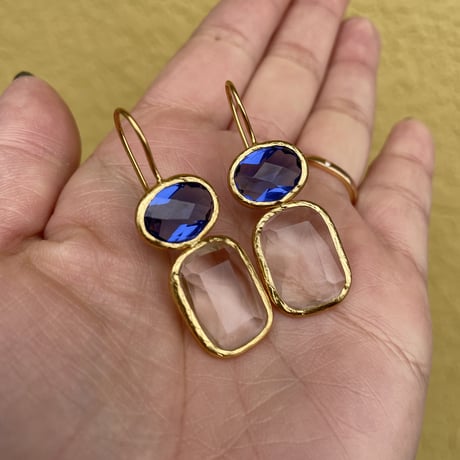 クォーツピアス