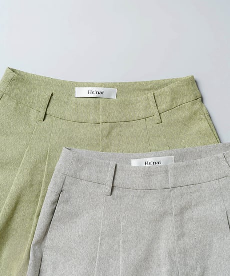 Tuck short pants