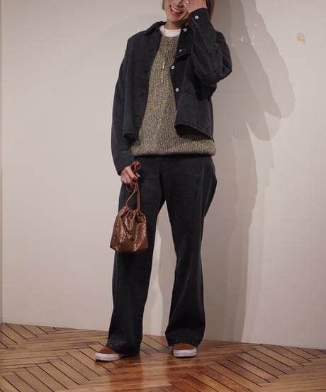 Noir Line Denim Pants