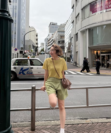 Tuck short pants