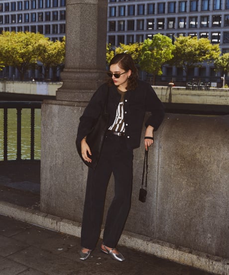 Noir Line Denim Pants