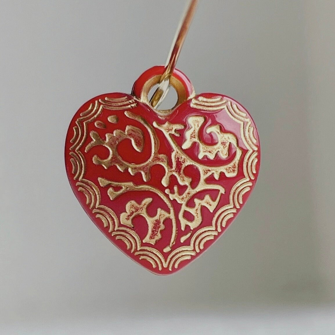 Kaya 様14kgfバイカラーカーネリアン フラワーカービングチャーム Kaya 様14kgfバイカラーカーネリアン フラワーカービングチャーム